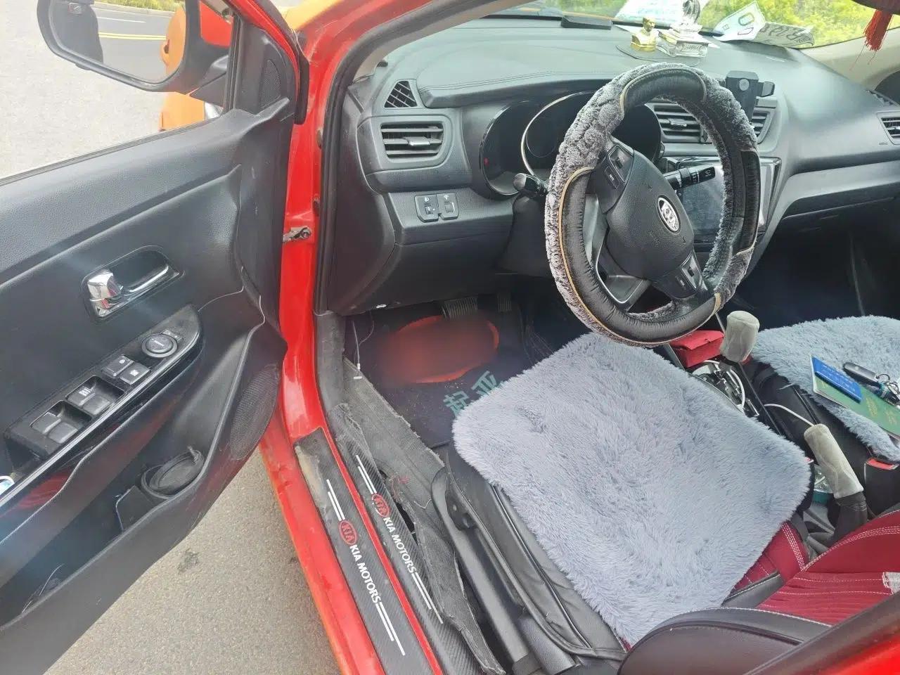 Kia K2 2011 Sedan 1.6L Automatic Transmission Premium — миниатюра 17