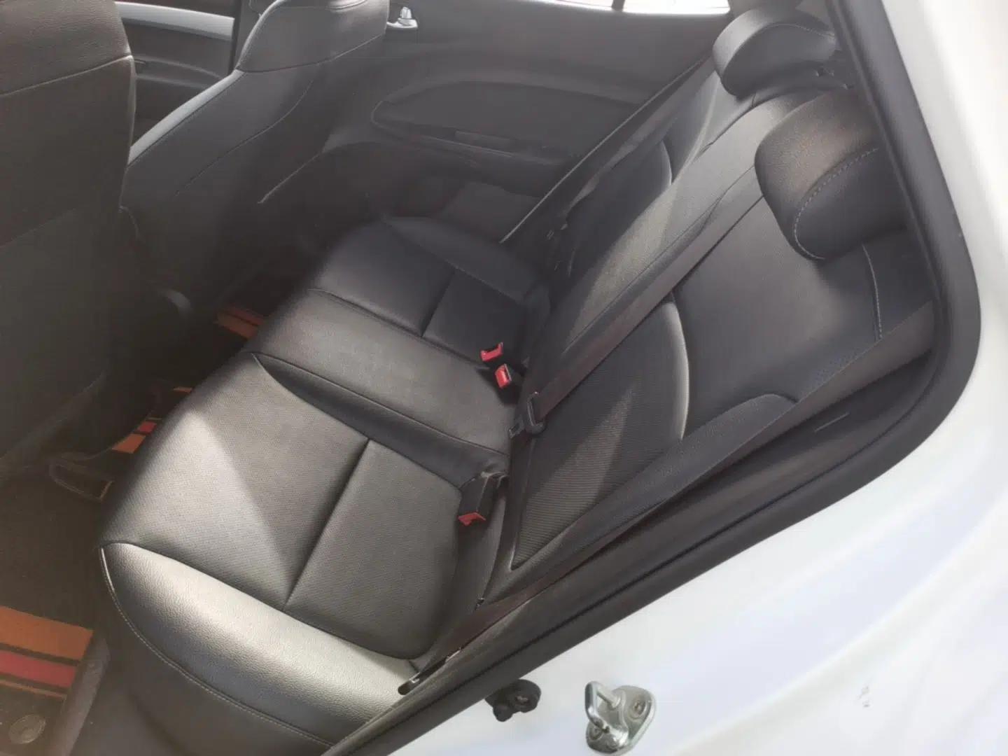 Kia kx1 Stonic 2019 1.4L Automatic Fun Edition China VI — миниатюра 20