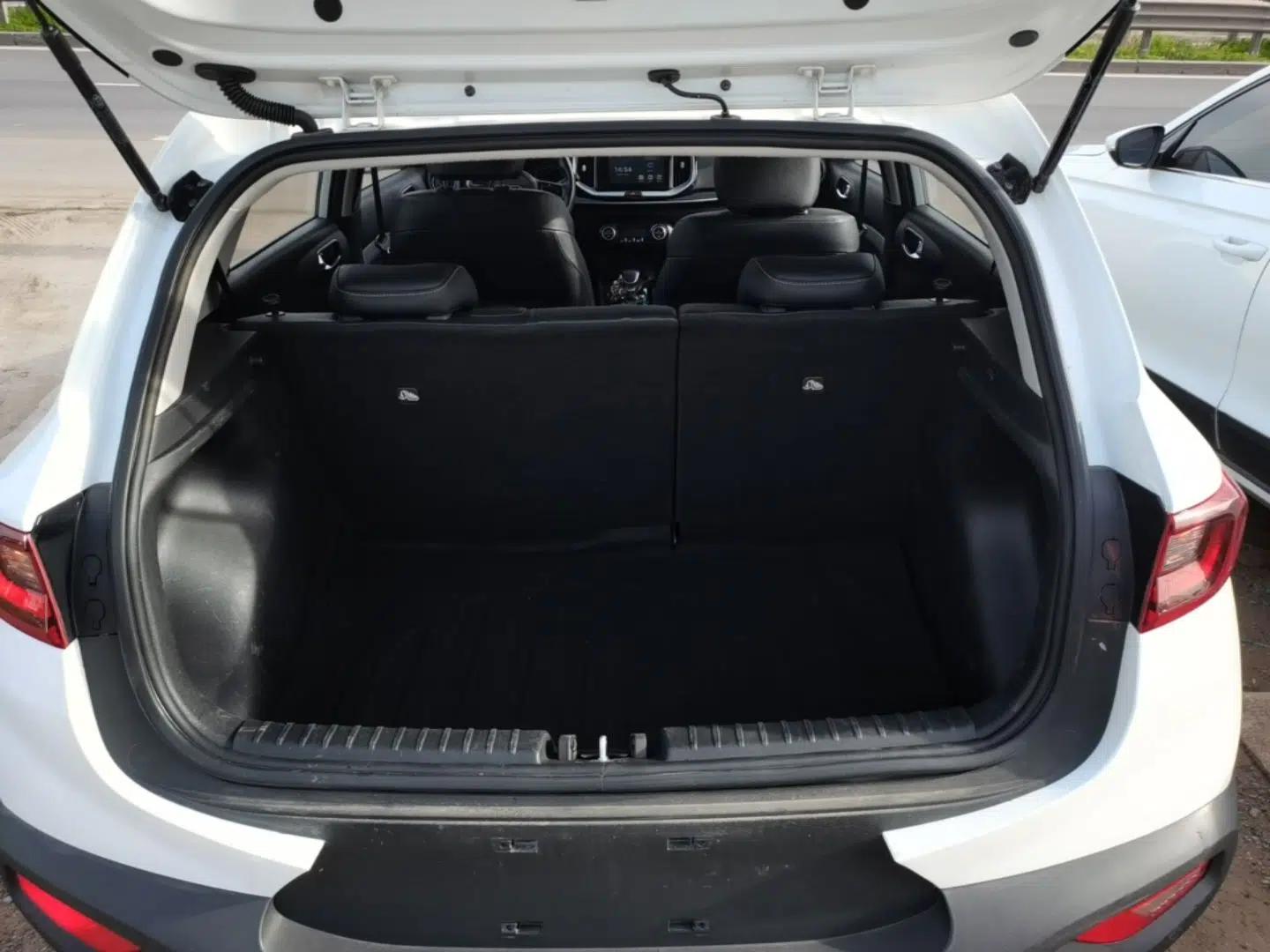 Kia kx1 Stonic 2019 1.4L Automatic Fun Edition China VI — миниатюра 22