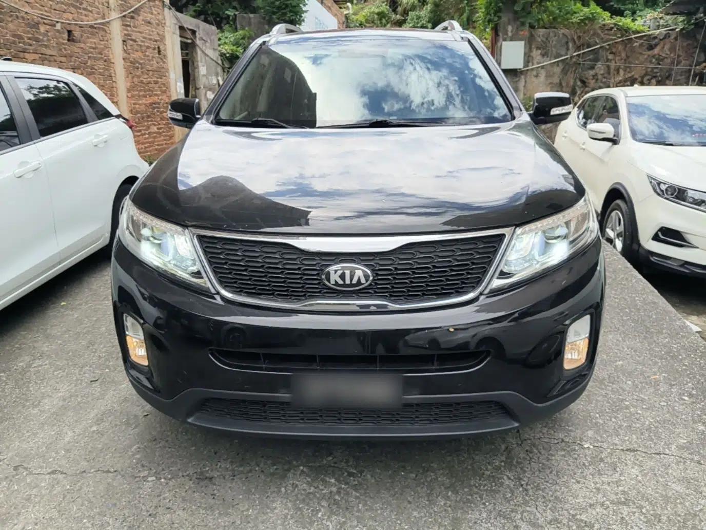 Kia Sorento 2013 2.4L 7-seat Gasoline Luxury Edition — миниатюра 2