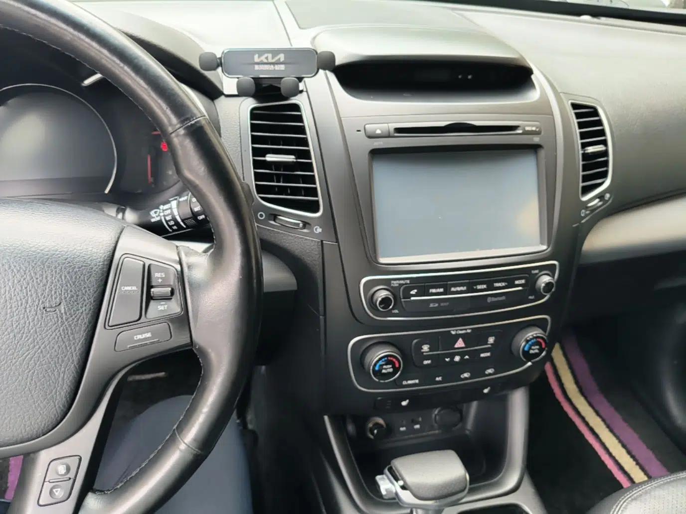 Kia Sorento 2013 2.4L 7-seat Gasoline Luxury Edition — миниатюра 16