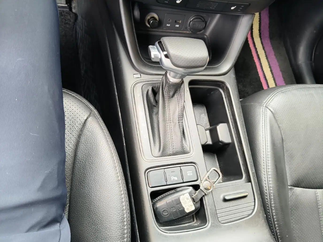 Kia Sorento 2013 2.4L 7-seat Gasoline Luxury Edition — миниатюра 17