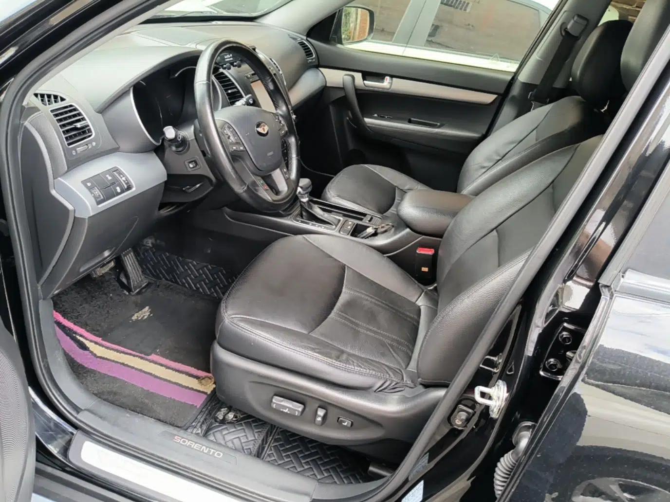 Kia Sorento 2013 2.4L 7-seat Gasoline Luxury Edition — миниатюра 18
