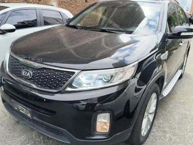 Kia Sorento 2013 2.4L 7-seat Gasoline Luxury Edition