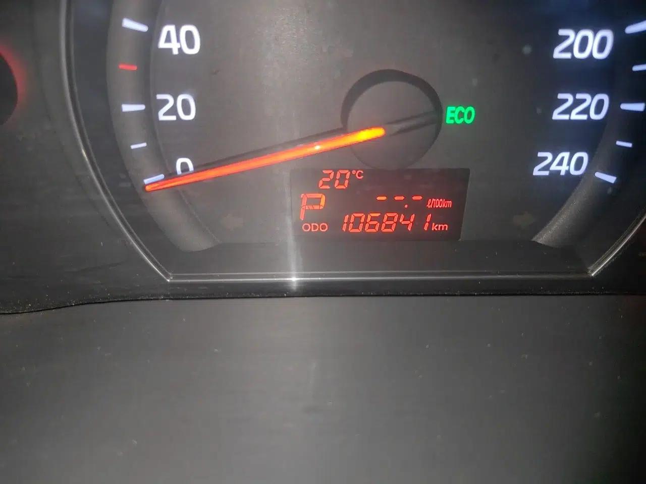 Kia Sorento 2013 2.4L 5-Seater Gasoline Comfort Edition — миниатюра 13