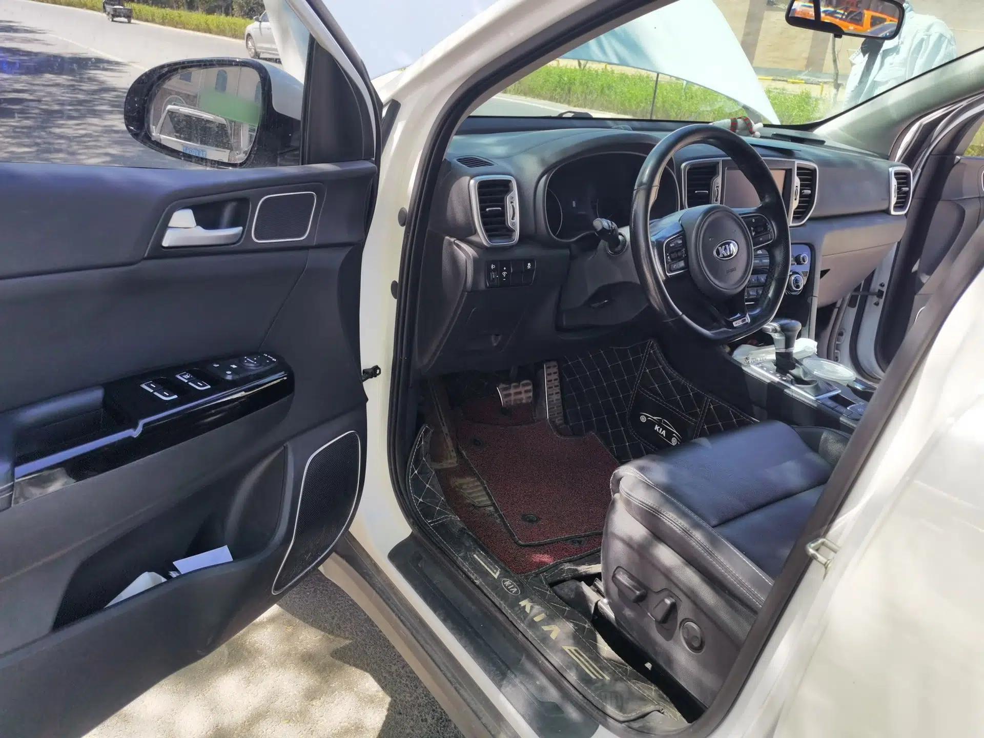 Kia KX5 2017 1.6T Automatic Two-Wheel Drive 15th Anniversary Special Edition DLX — миниатюра 17