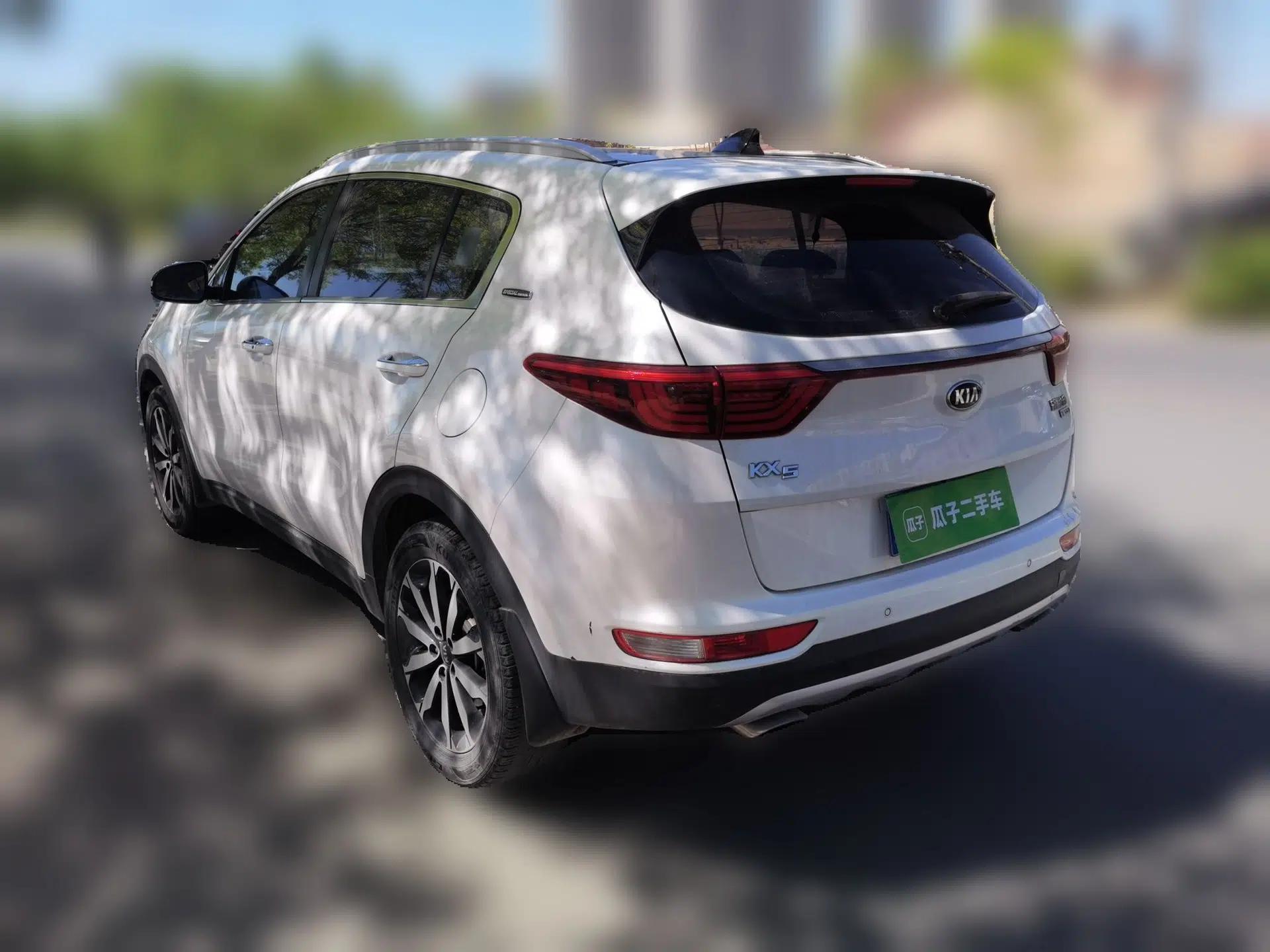 Kia KX5 2017 1.6T Automatic Two-Wheel Drive 15th Anniversary Special Edition DLX — миниатюра 4