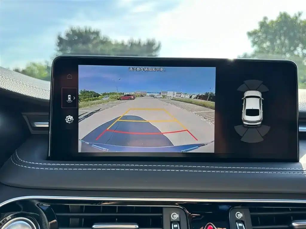 Genesis G70 2023 2.0T Rear-Wheel Drive Luxury Edition — миниатюра 25