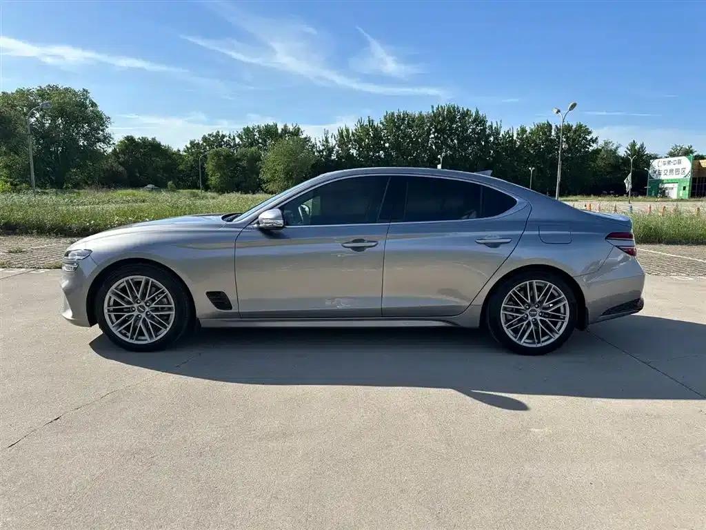 Genesis G70 2023 2.0T Rear-Wheel Drive Luxury Edition — миниатюра 7