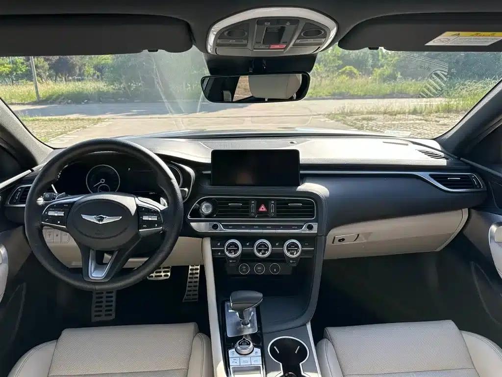 Genesis G70 2023 2.0T Rear-Wheel Drive Luxury Edition — миниатюра 10