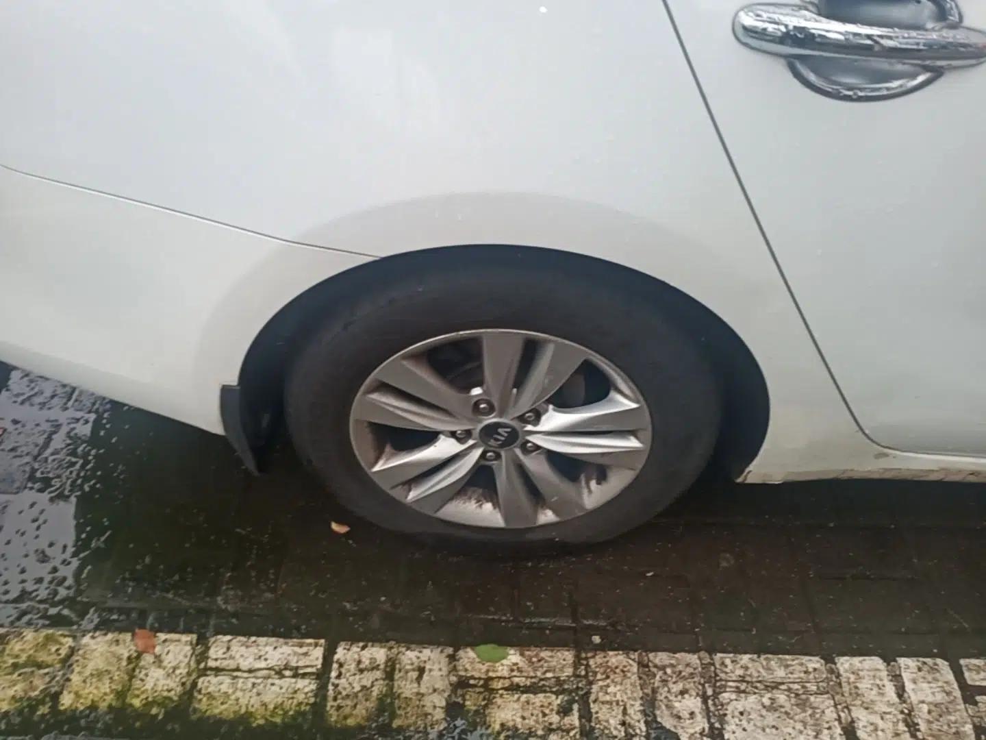 Kia K4 2014 1.8L Automatic GLS — миниатюра 10