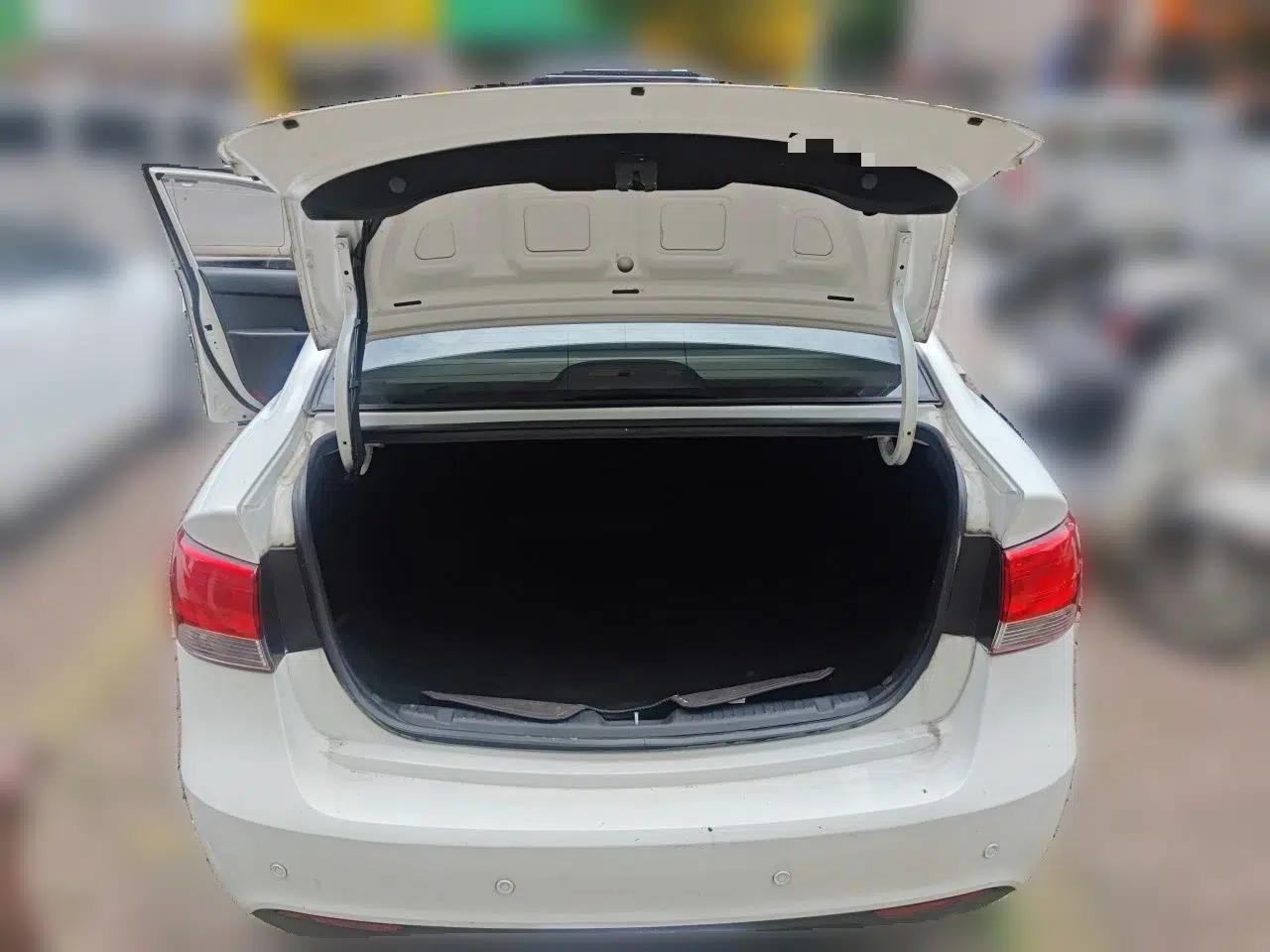 Kia Forte 2014 1.6L MT GL — миниатюра 20
