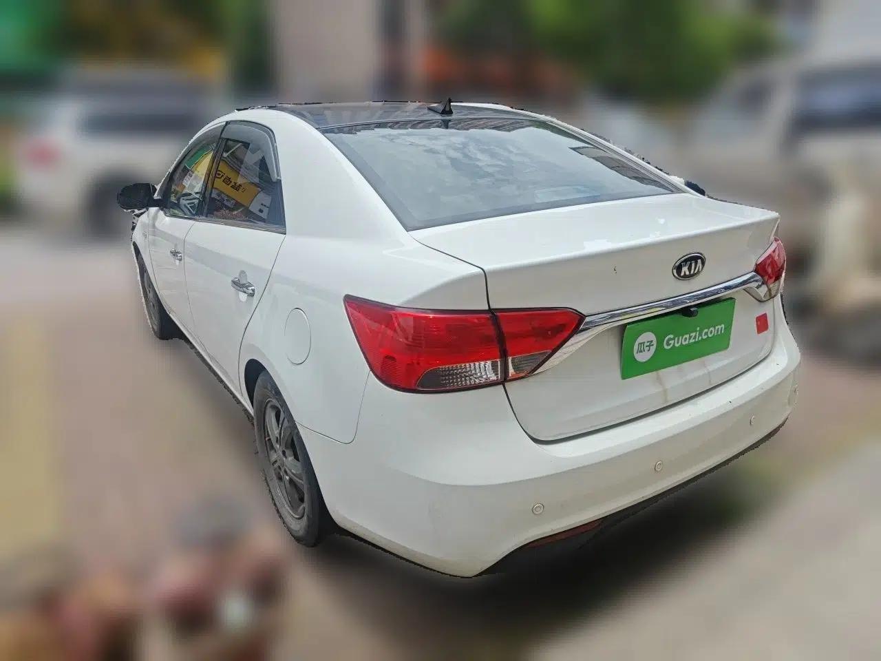 Kia Forte 2014 1.6L MT GL — миниатюра 4