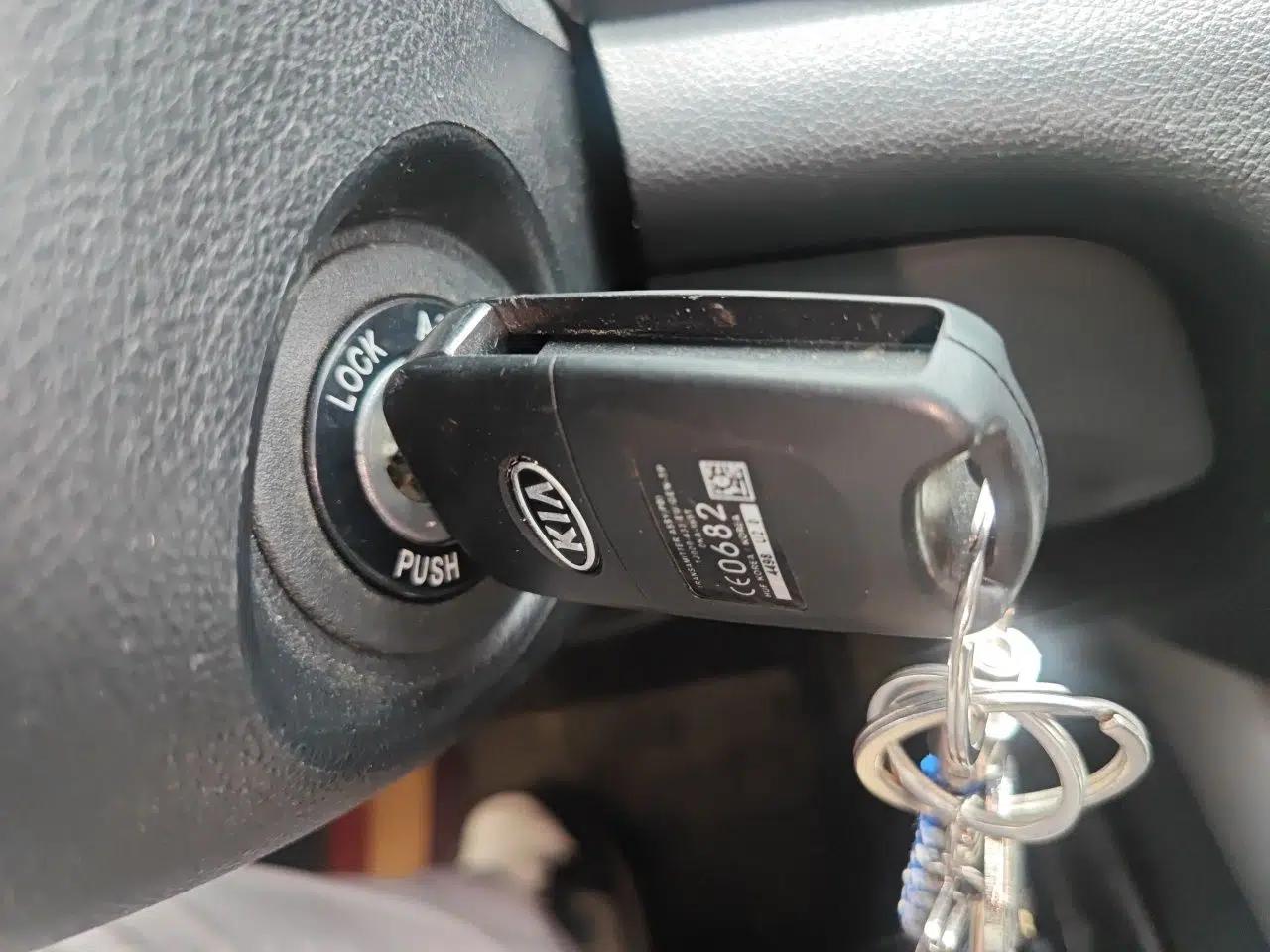 Kia Forte 2014 1.6L MT GL — миниатюра 9