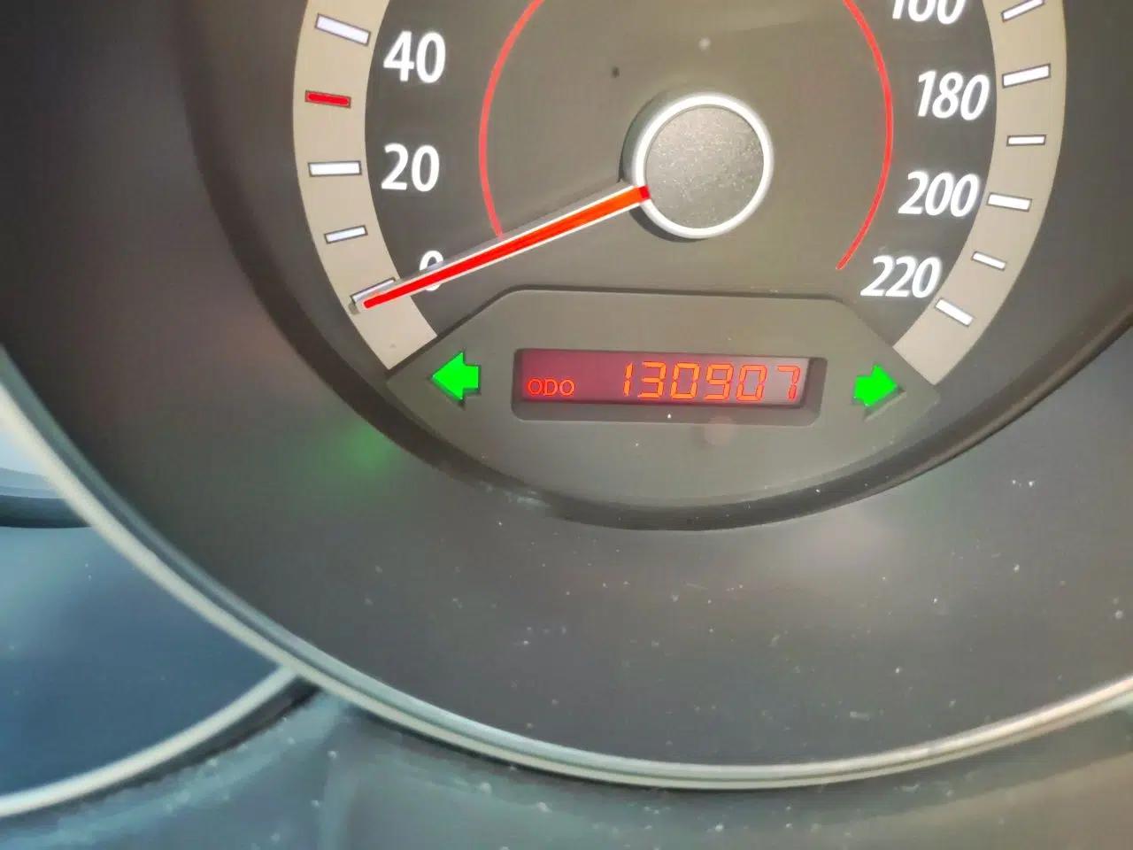 Kia Forte 2011 1.6L MT GL — миниатюра 13