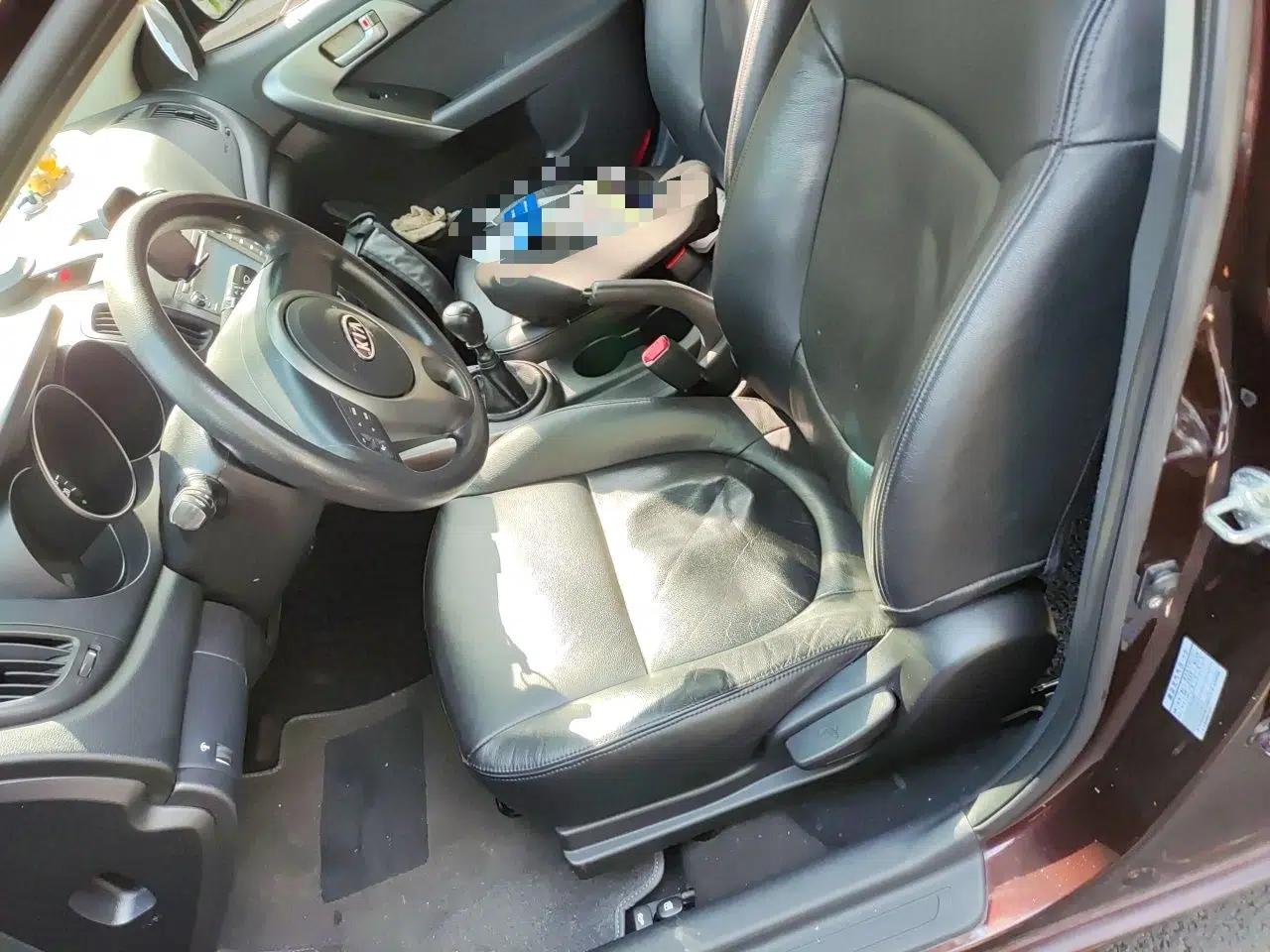 Kia Forte 2011 1.6L MT GL — миниатюра 16
