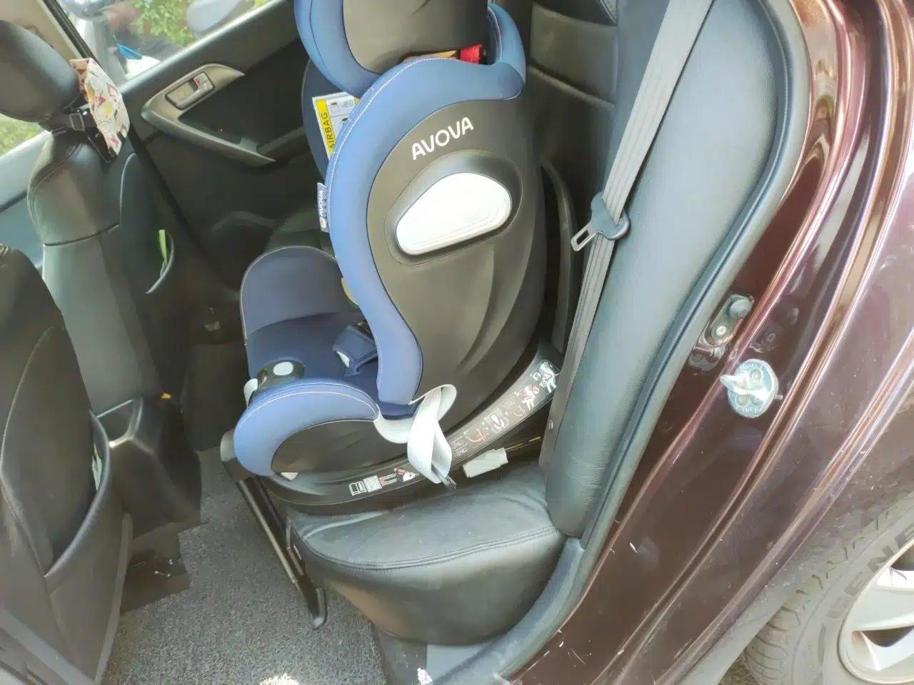 Kia Forte 2011 1.6L MT GL — миниатюра 18