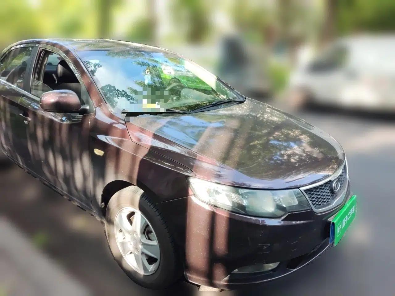 Kia Forte 2011 1.6L MT GL — миниатюра 3