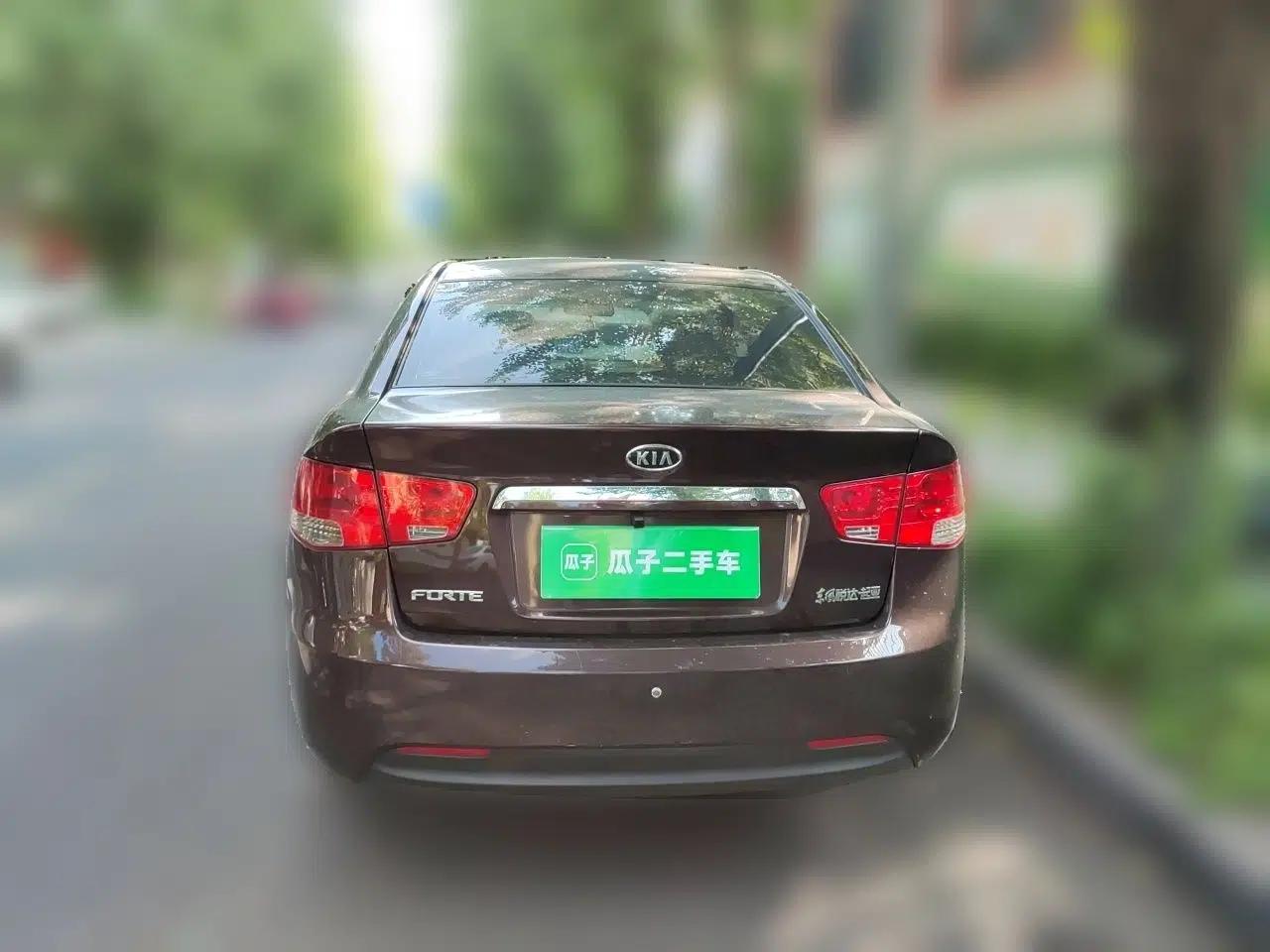 Kia Forte 2011 1.6L MT GL — миниатюра 5