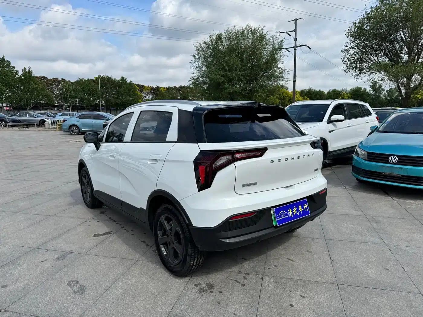 Geely Geometry E Firefly 2022 Model 320KM Cute Tiger 4-Seater — миниатюра 11