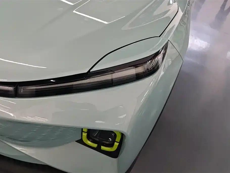 Geely Geometry E Firefly 2023 Model 401KM Thunder Tiger 5-Seater — миниатюра 5