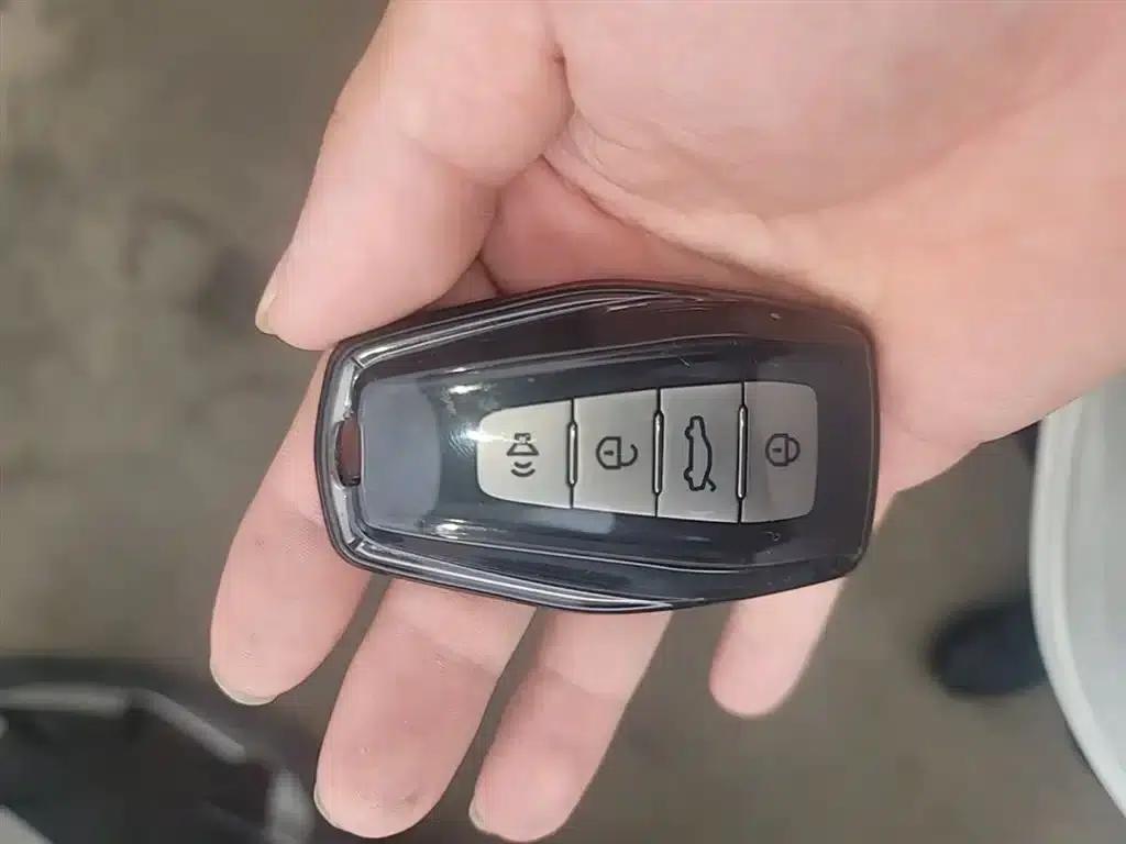 Geely Geometry E Firefly 2024 Model, 301km/h, Starlight — миниатюра 9