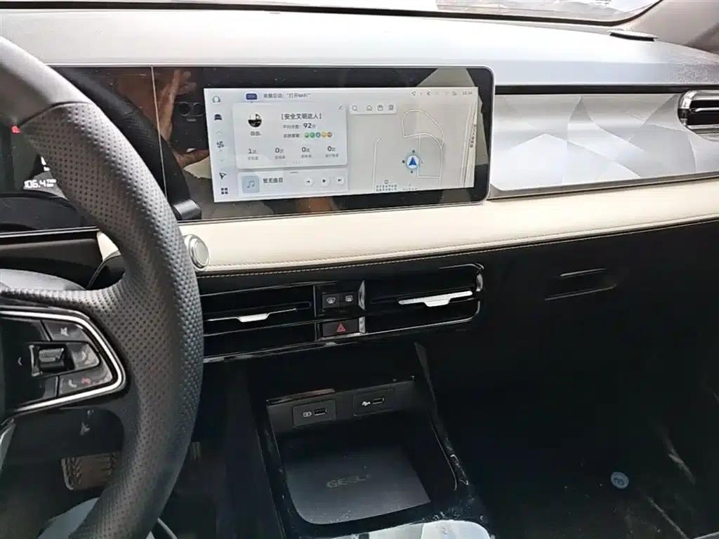 Geely Geometry E Firefly 2024 Model, 301km/h, Starlight — миниатюра 13
