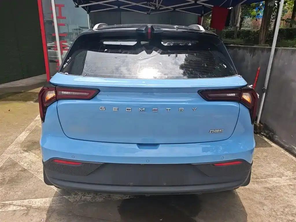 Geely Geometry E Firefly 2022 Model 401KM Linglong Tiger 4-Seater — миниатюра 6