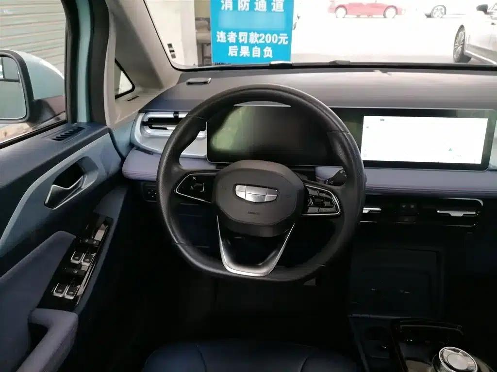 Geely Geometry E Firefly 2023 Model 320KM Cute Tiger 5-Seater — миниатюра 3