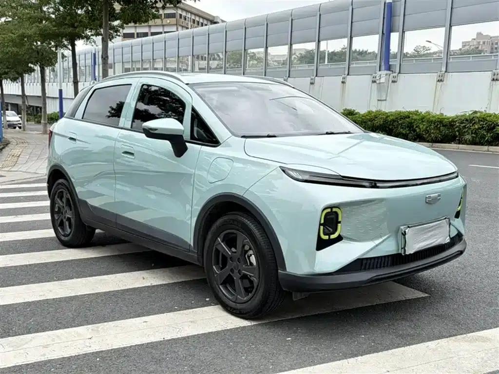 Geely Geometry E Firefly 2023 Model 320KM Cute Tiger 5-Seater — миниатюра 22