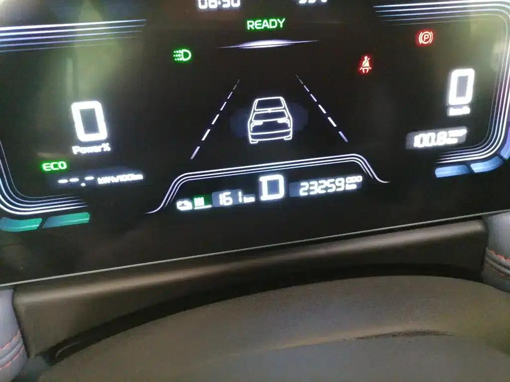 Geely Geometry E Firefly 2023 Model 320KM Cute Tiger 5-Seater — миниатюра 5
