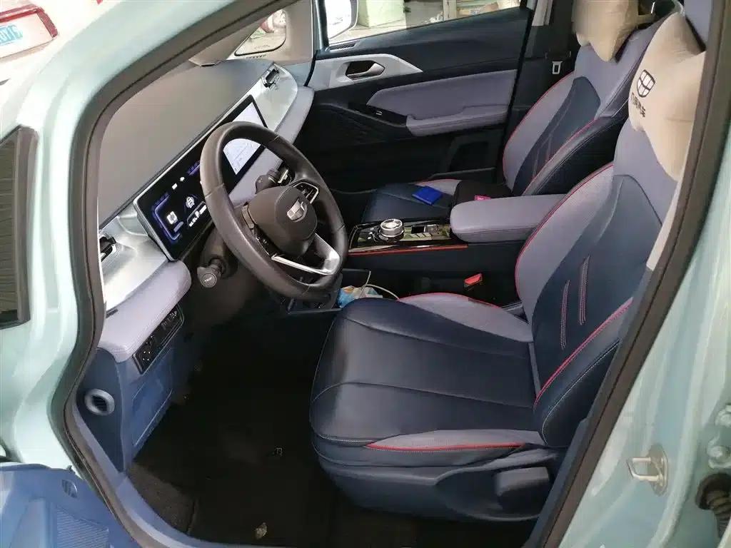 Geely Geometry E Firefly 2023 Model 320KM Cute Tiger 5-Seater — миниатюра 8
