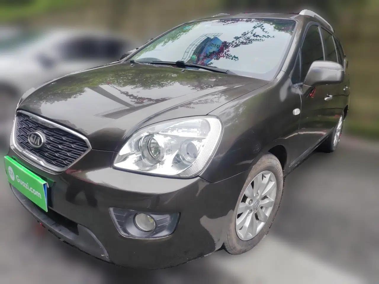Kia Carens 2011 2.0L 7-Seater Automatic Comfort Edition — миниатюра 1