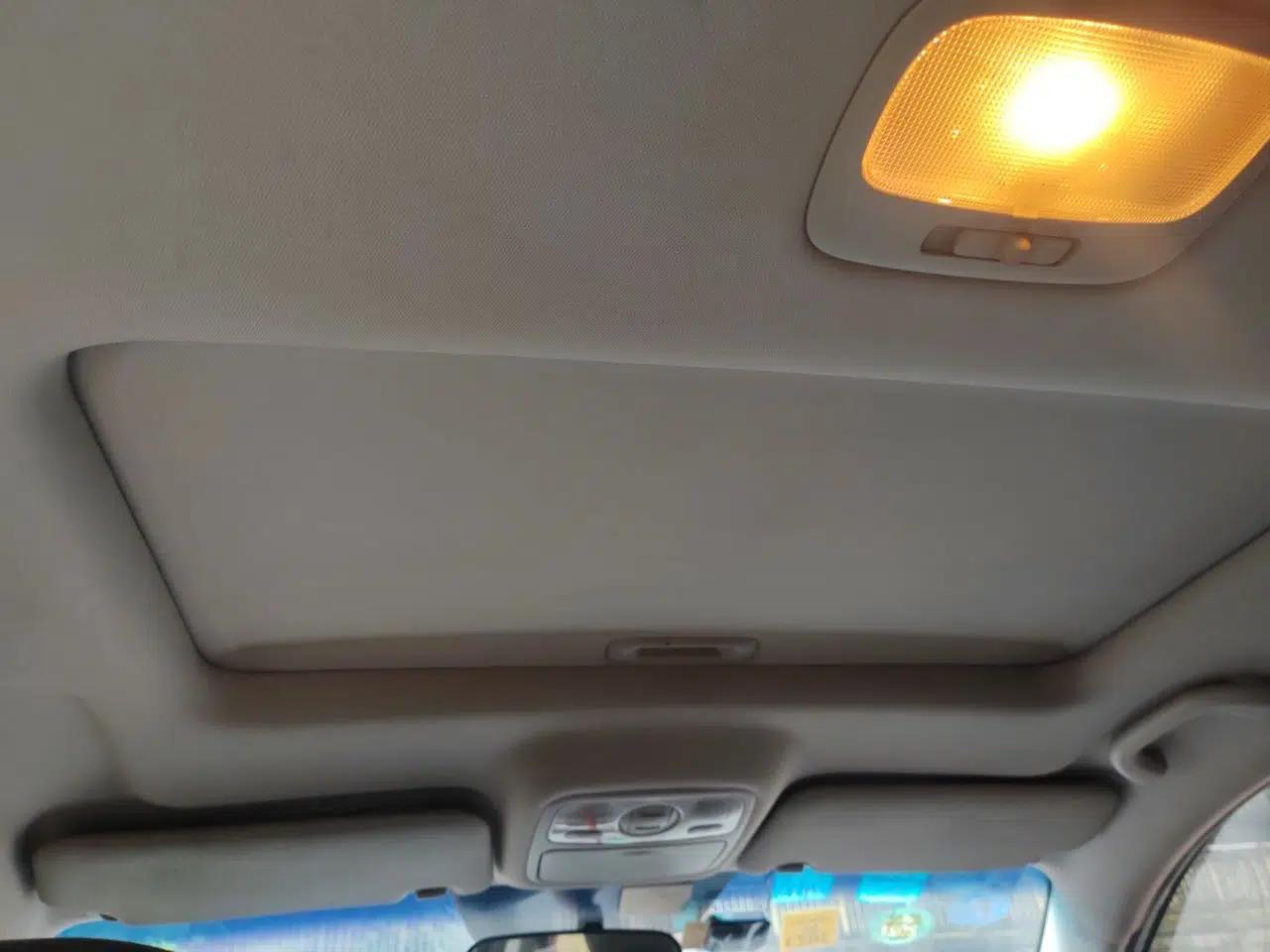 Kia Carens 2011 2.0L 7-Seater Automatic Comfort Edition — миниатюра 19