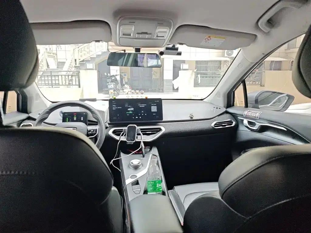 Geely Geometry C 2022 400KM Travel Edition — миниатюра 9