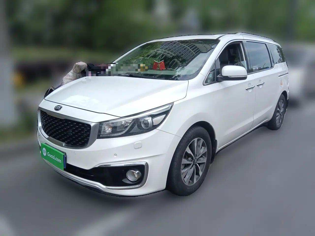 Kia Carnival 2015 2.2T Flagship Edition China IV Standard — миниатюра 1