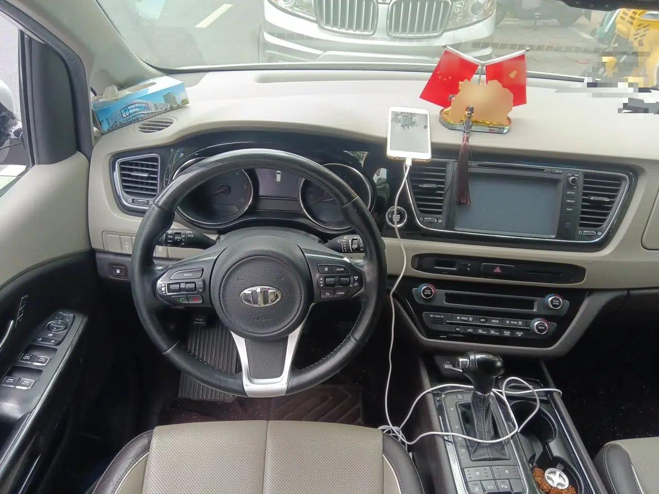 Kia Carnival 2015 2.2T Flagship Edition China IV Standard — миниатюра 11