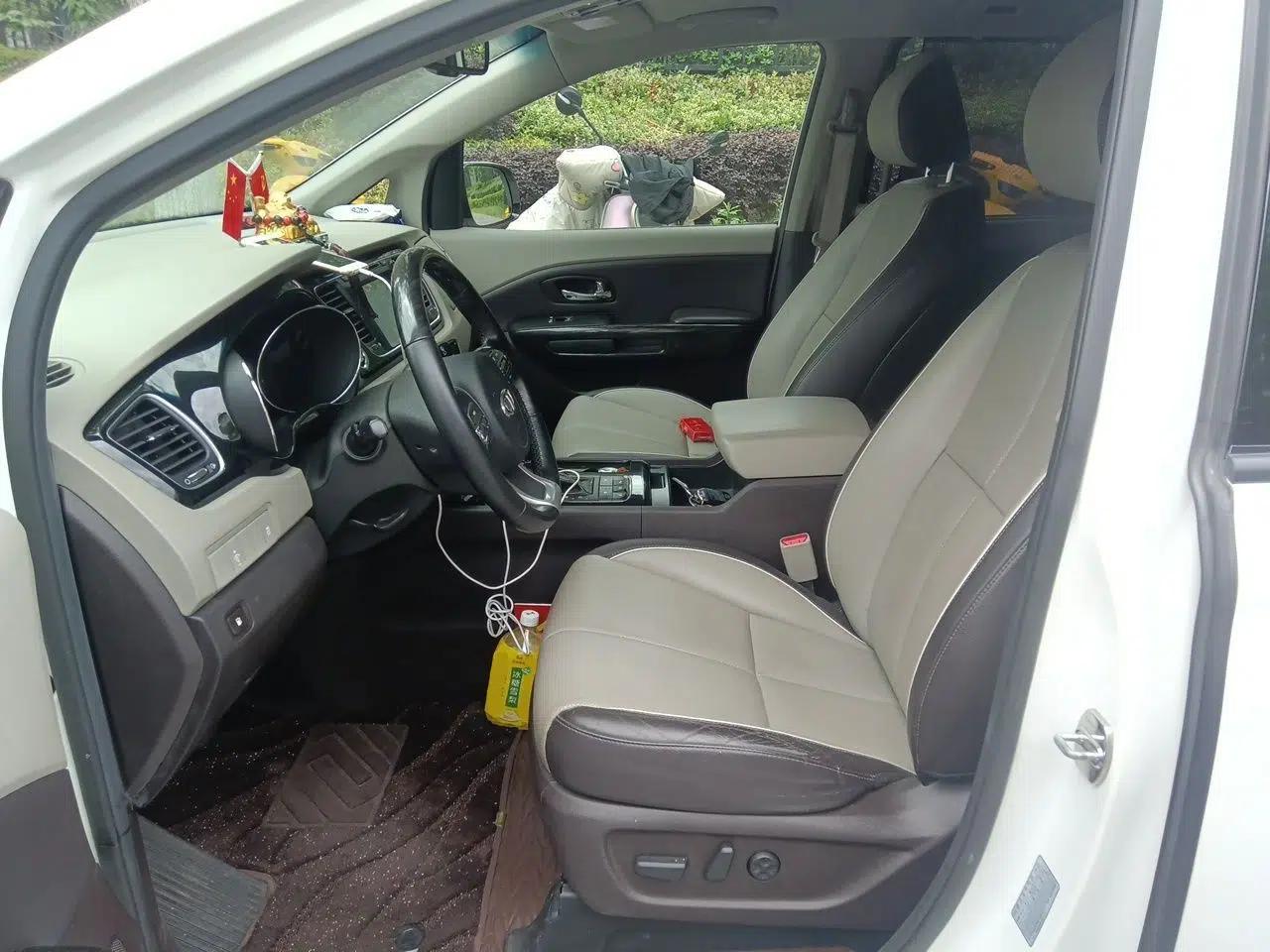 Kia Carnival 2015 2.2T Flagship Edition China IV Standard — миниатюра 16