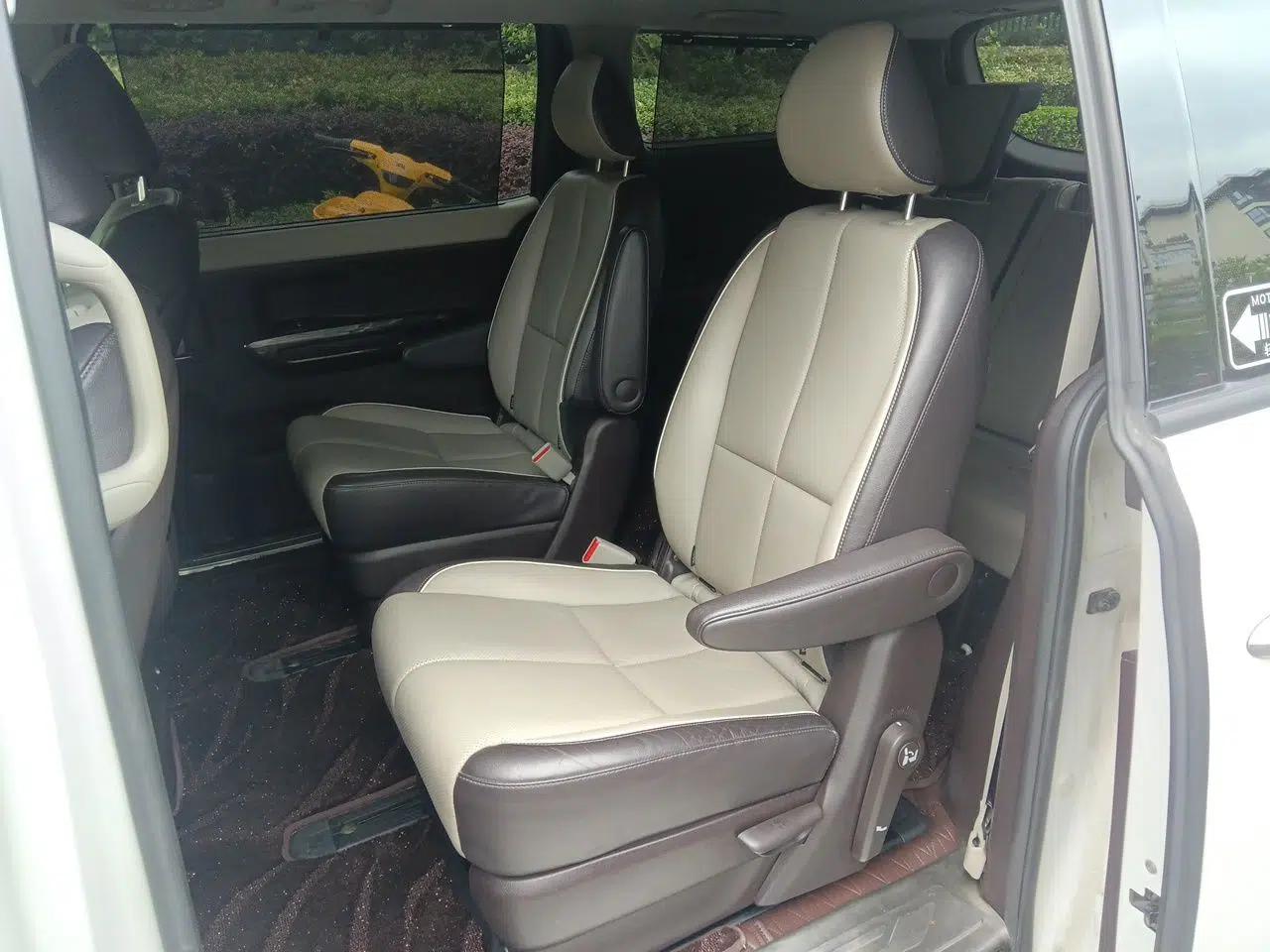 Kia Carnival 2015 2.2T Flagship Edition China IV Standard — миниатюра 18