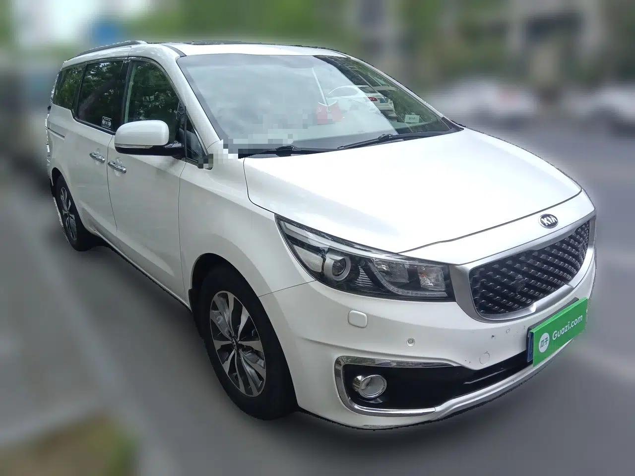 Kia Carnival 2015 2.2T Flagship Edition China IV Standard — миниатюра 3