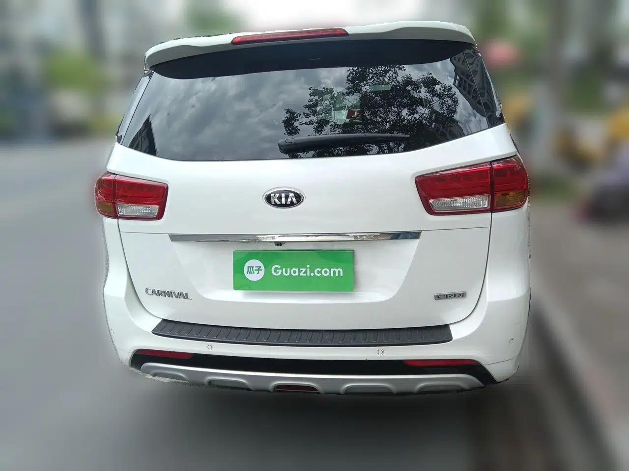 Kia Carnival 2015 2.2T Flagship Edition China IV Standard — миниатюра 5