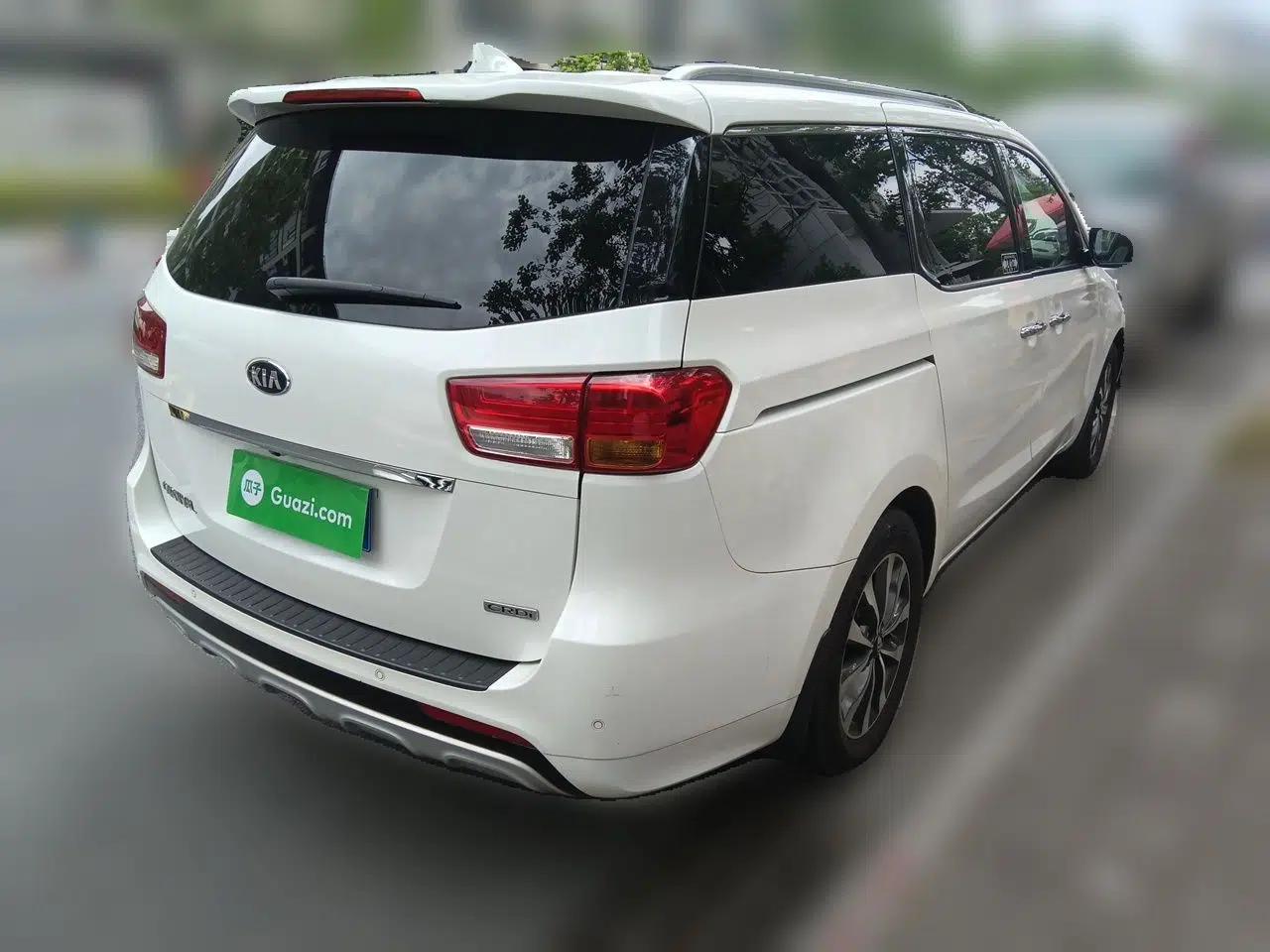 Kia Carnival 2015 2.2T Flagship Edition China IV Standard — миниатюра 6