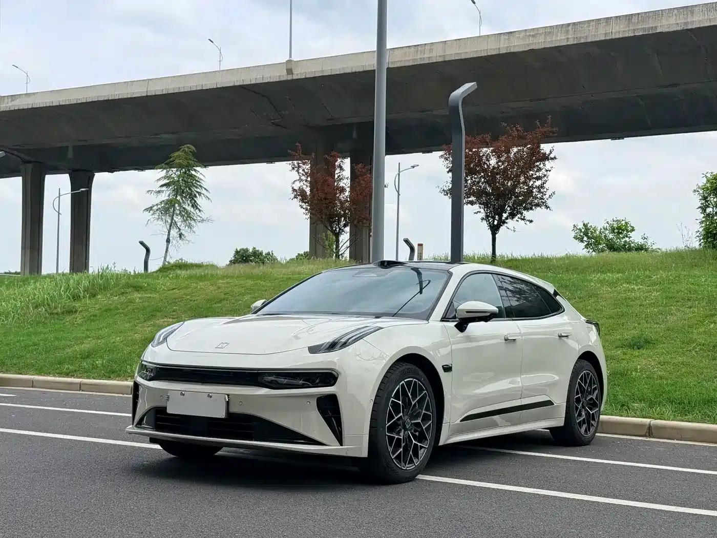 Extreme Krypton 001 2026 Model 103-degree Rear-Wheel Drive Max Edition — миниатюра 1
