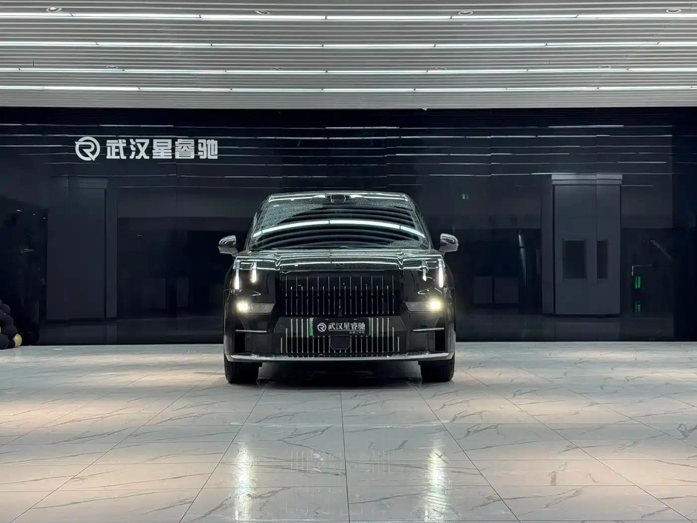 Jike 009 2024 Model Six-Seat Executive Edition AWD 108kWh — миниатюра 2