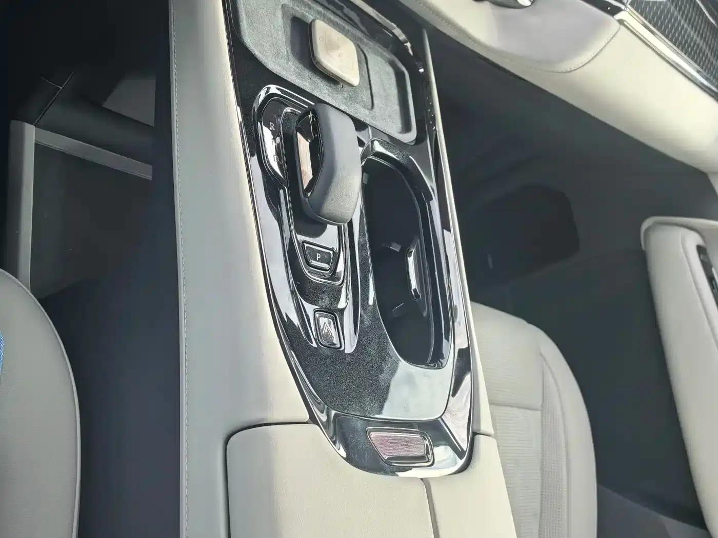 Extreme Krypton 009 2024 Model 7-Seat Aisle Edition 4WD 108kWh — миниатюра 6