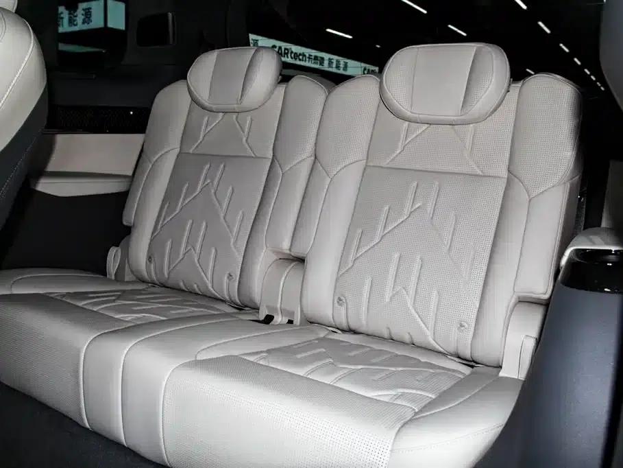 Jike 009 2024 Model Six-Seat Executive Edition AWD 108kWh — миниатюра 18