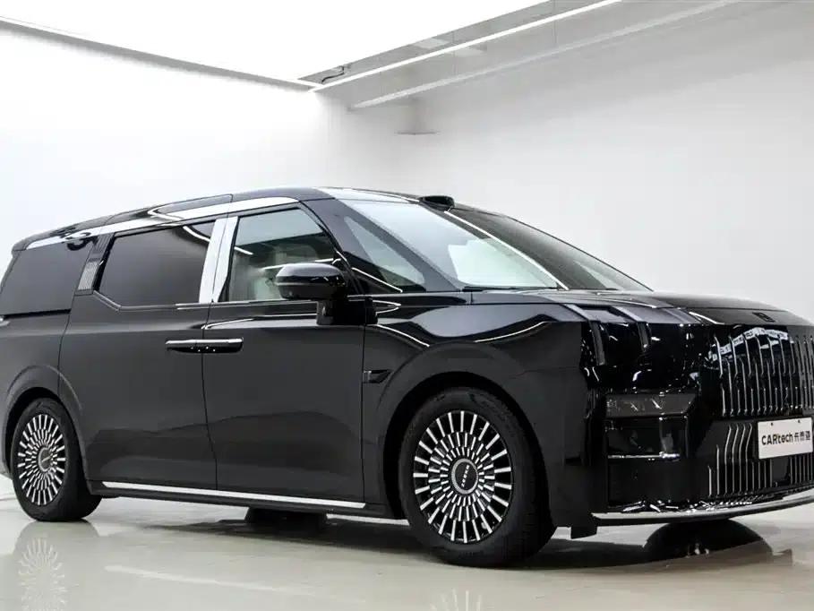 Jike 009 2024 Model Six-Seat Executive Edition AWD 108kWh — миниатюра 3