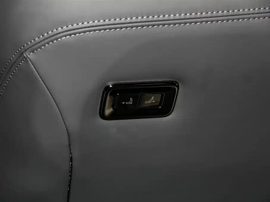 Jike 009 2024 Model Six-Seat Executive Edition AWD 108kWh — миниатюра 21