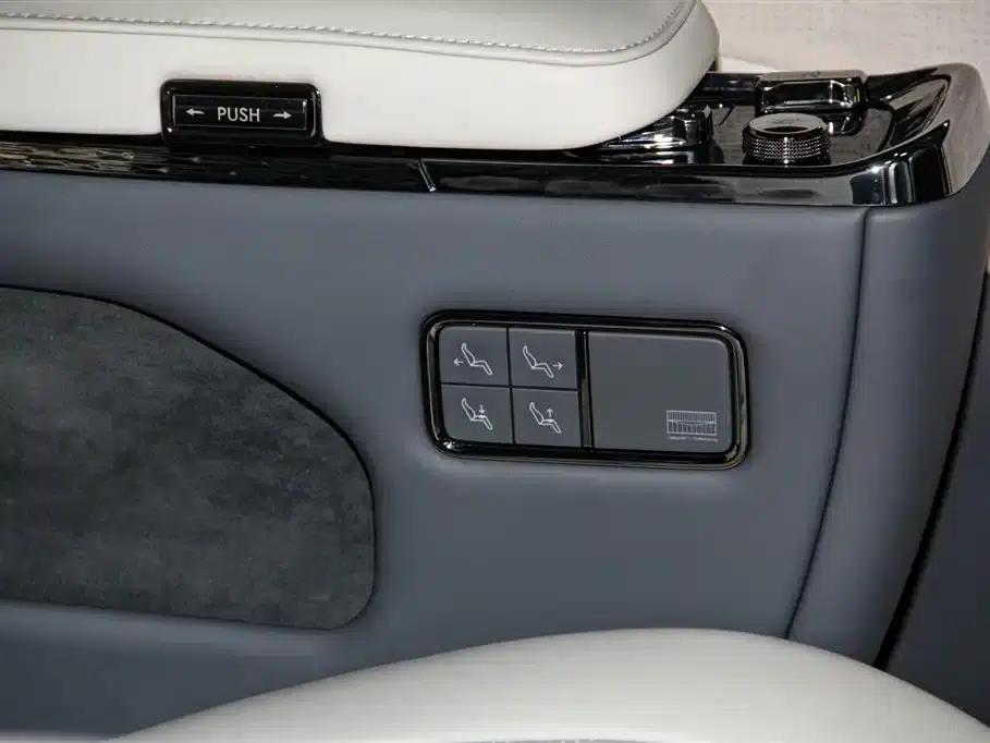 Jike 009 2024 Model Six-Seat Executive Edition AWD 108kWh — миниатюра 23