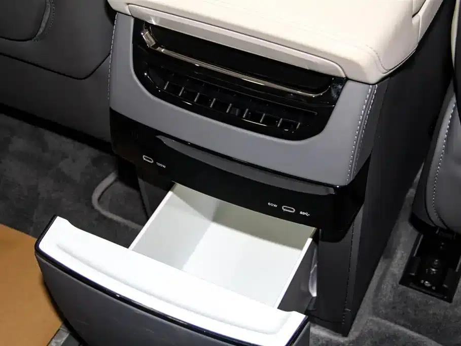Jike 009 2024 Model Six-Seat Executive Edition AWD 108kWh — миниатюра 25